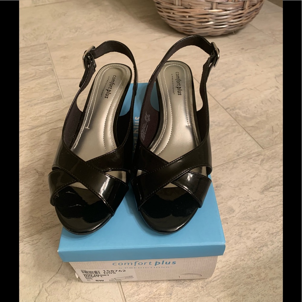 comfort plus by Predictions Nenet Black Patent Leather Wedge